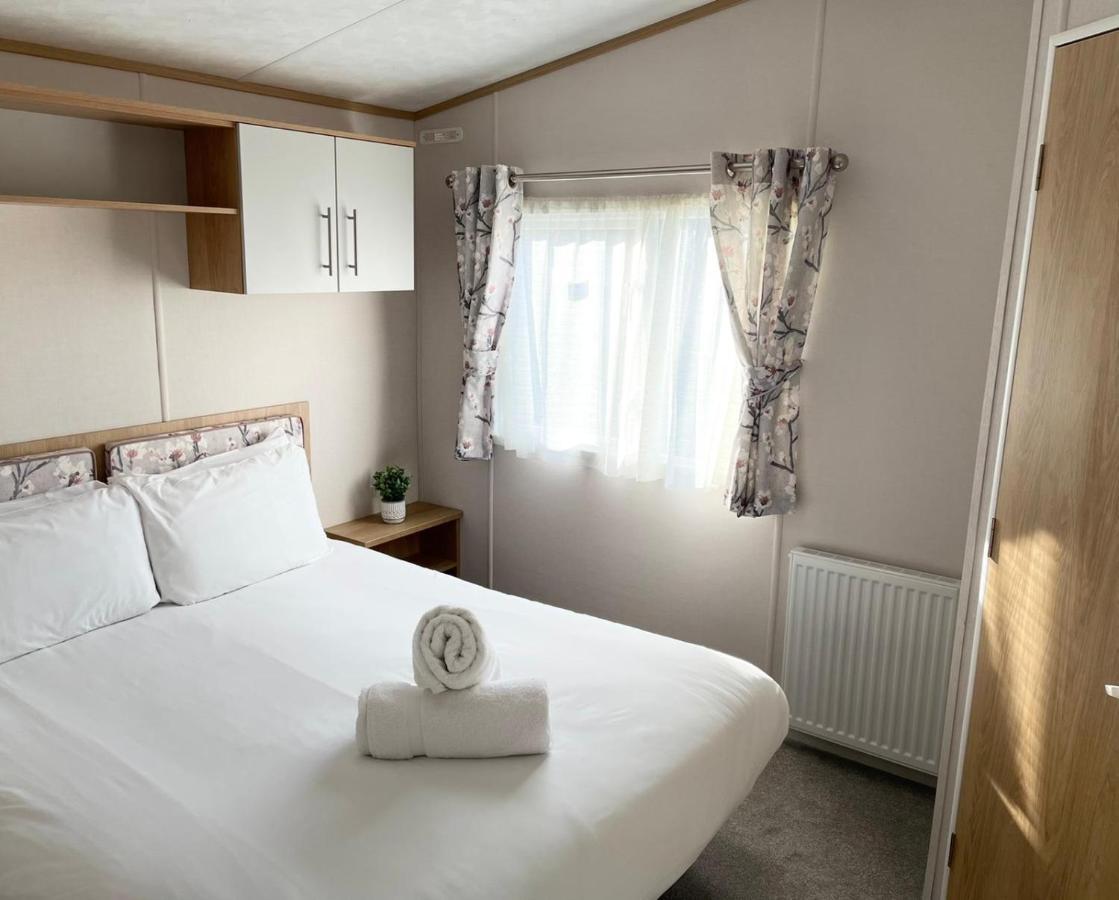 Lodge Yorkshire With Hot Tub