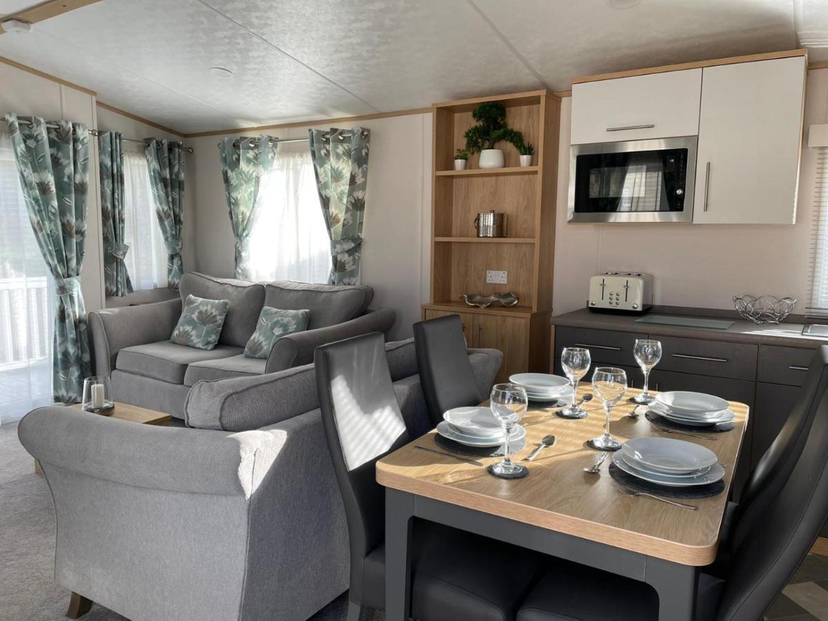Lodge Yorkshire With Hot Tub York